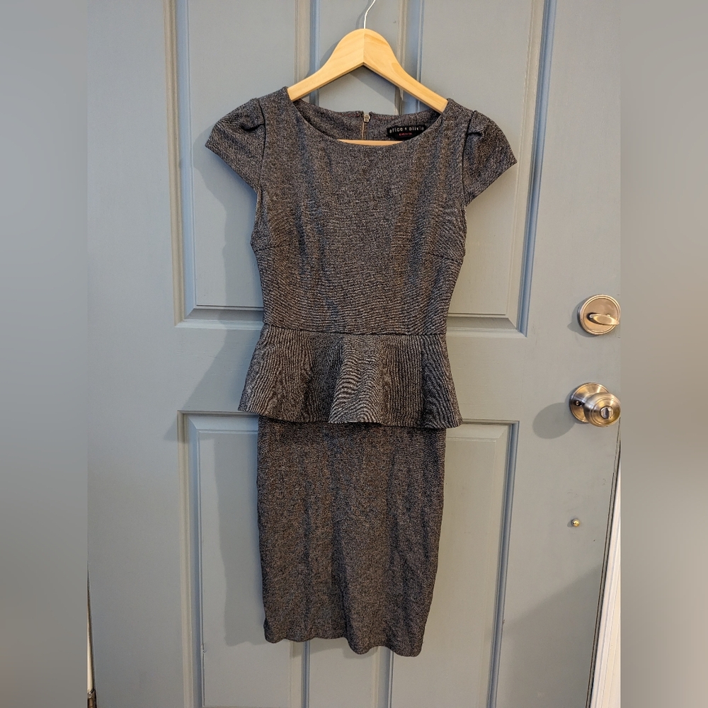 Alice + Olivia Gray Cap Sleeve Peplum Cocktail Women's Dress no size tag.
